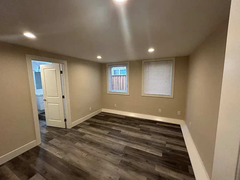 Anita Road Apartments — Photo 21
