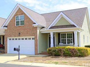 333 Duchart Ln, Fuquay Varina, NC 27526