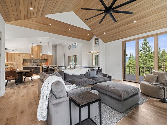 4th image of 2035 Highlands Drive