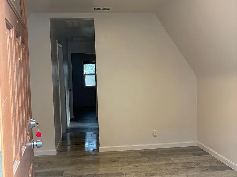 26516 Pine Ave #B — Photo 6