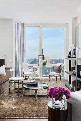 Rented by Bold New York | media 43