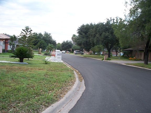 2nd image of 1829 Fairway Cir