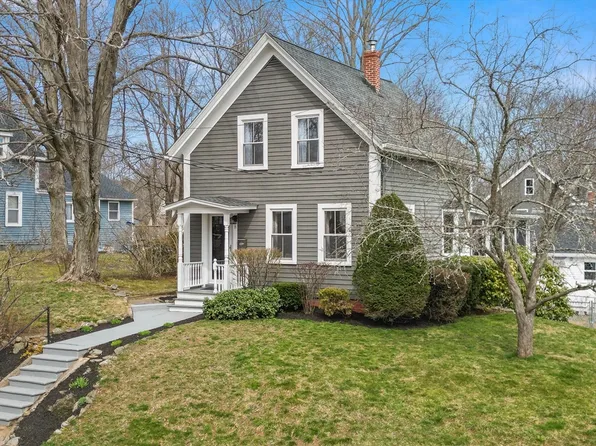 8 Locust St, Merrimac, MA 01860