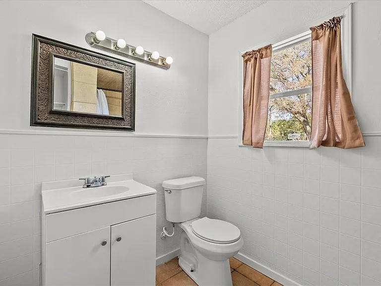 1002 Orange St — Photo 32