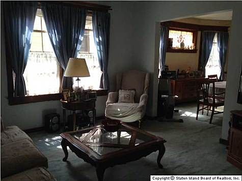 3rd image of 272 Saint John Ave