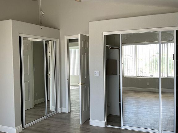 4th image of 2464 Fox Run Ln