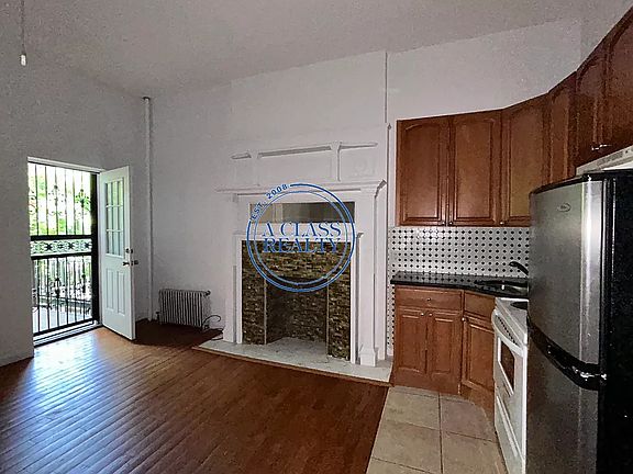 5th image of 250 W 137th St APT 1