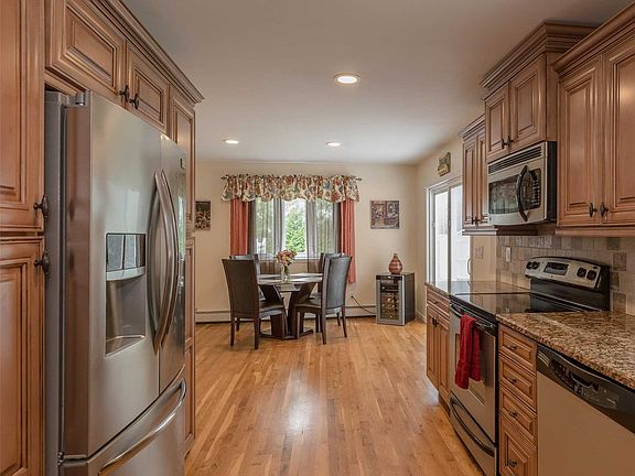 5th image of 231 Tremont Ave