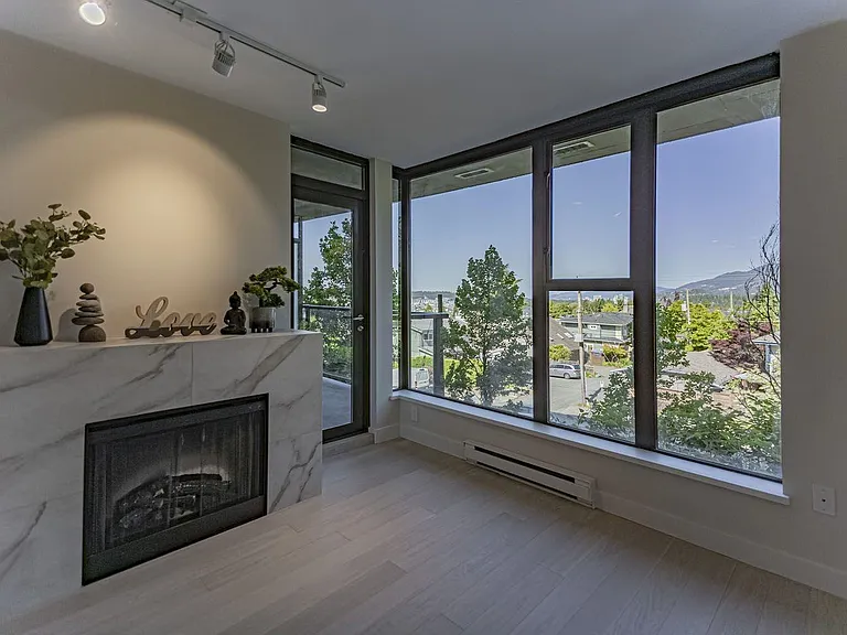 683 W Victoria Park #407 — Photo 8