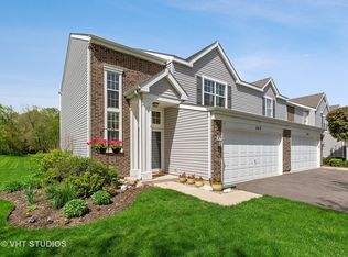 660 Silk Oak Ln #660, Crystal Lake, IL 60014