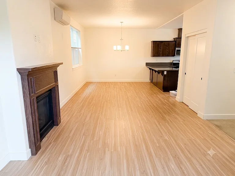 1742 SW 58th Ave — Photo 3