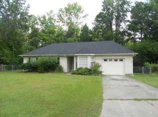 208 Sugarwood Ct, Jacksonville, NC 28540