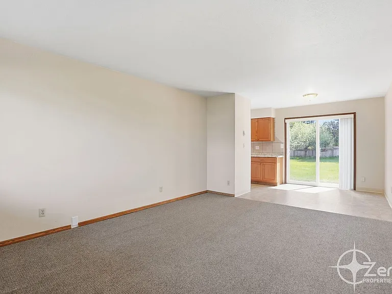 166 Virginia St #B — Photo 11