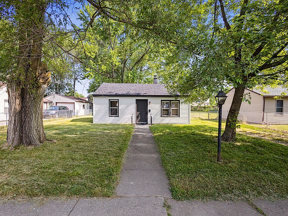 3rd image of 1995 Baldwin Dr
