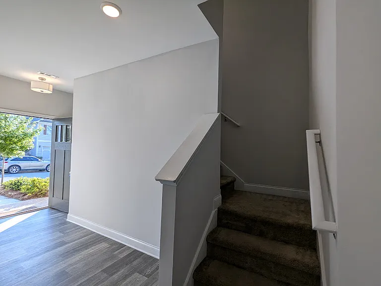 529 Omnia Ct — Photo 3