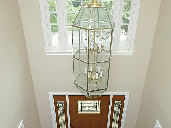 4th image of 4236 Evergreen Dr