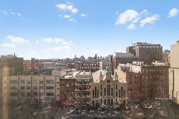 Rented by Compass | media 21