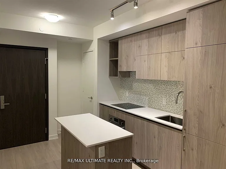 1 Yorkville Ave #1907 — Photo 6