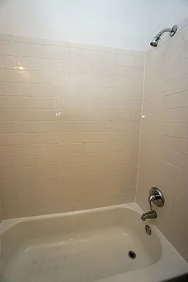 Rented by Universal Realty Group | media 27