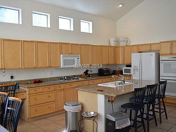 5th image of 10667 Adamsong Ave