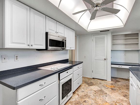 5th image of 9429 W Cedar Hill Cir N