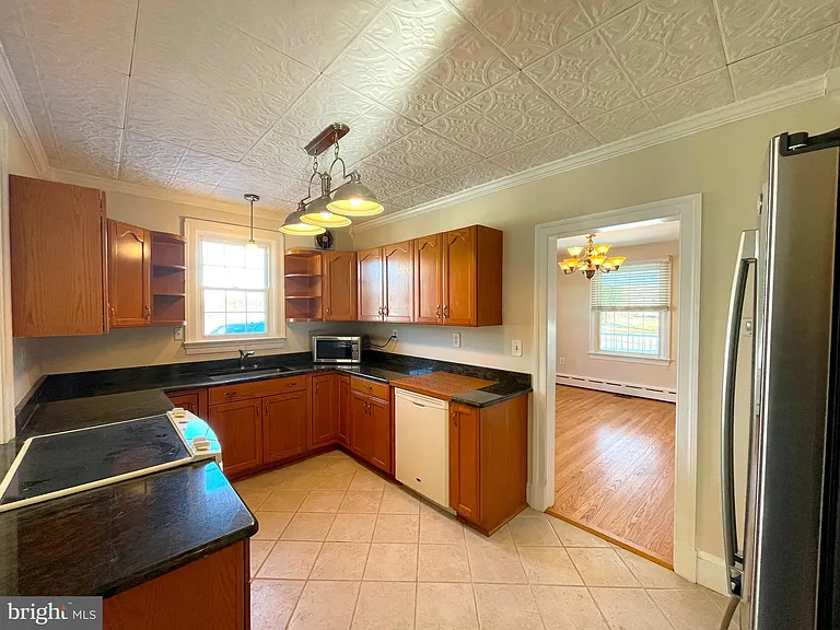 4085 Hallowing Point Rd — Photo 10