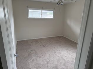 16007 Victory Blvd, Van Nuys, CA 91406