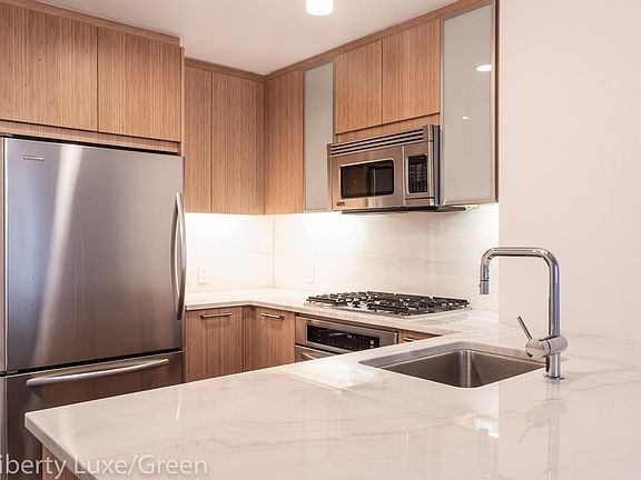 3rd image of 200 N End Ave APT 4S