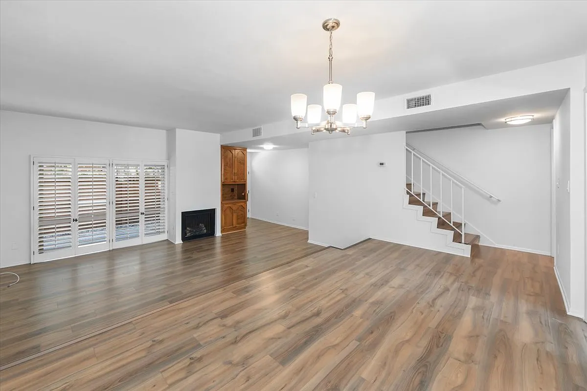 11260 Overland Ave — Photo 1