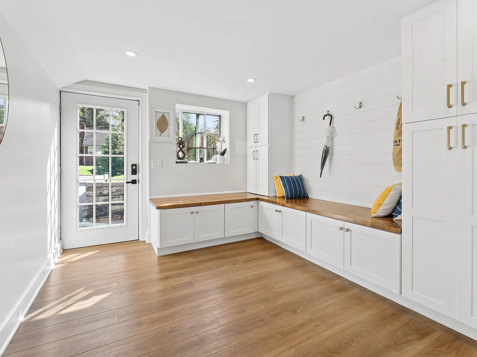 5 bed, 2800 sqft, $8,500 — Photo 3