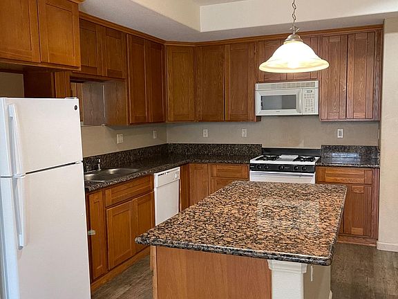3rd image of 2504 Memory Ln #1116