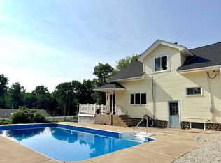 22 Pelican Ave, Worcester, MA 01605
