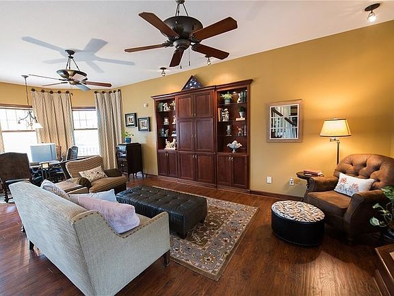 5th image of 3458 Torrey Pines Dr