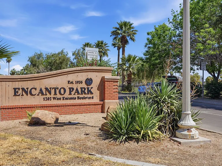 1238 W Coronado Rd — Photo 38