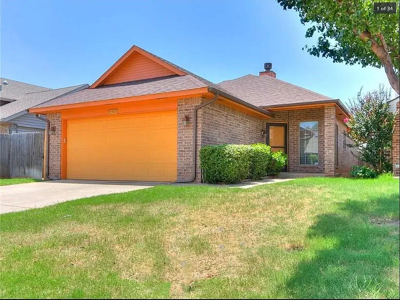 Building Photo - 12905 Meadows Dr