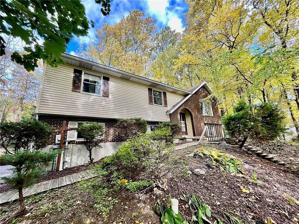 574 Ironwood Rd, Walnutport, PA 18088 Zillow