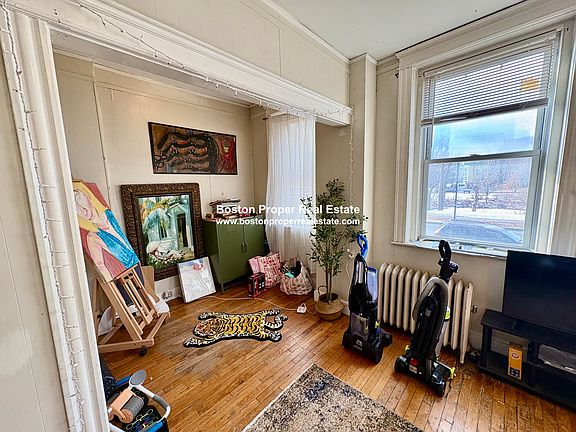 5th image of 211 Park Dr APT 21
