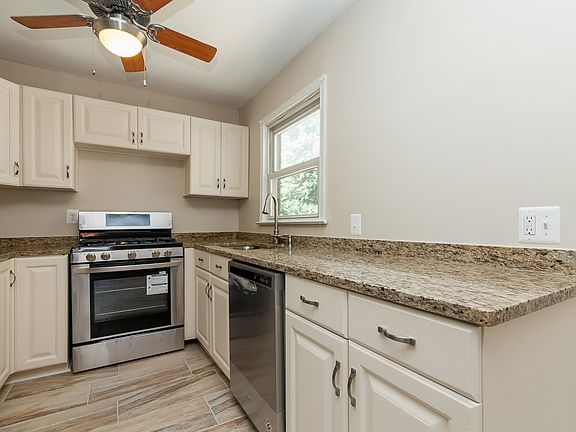 3rd image of 2908 Monroe Pl