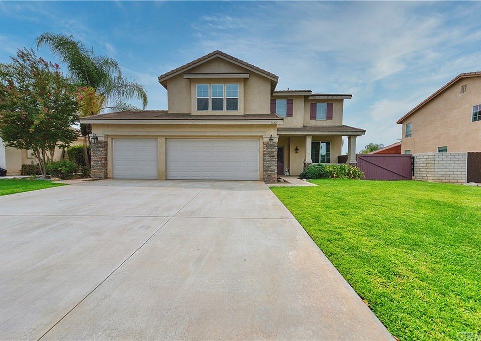 1st image of 31763 Emerald Dr