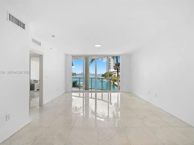 7918 Harbor Island Dr #311 — Photo 27