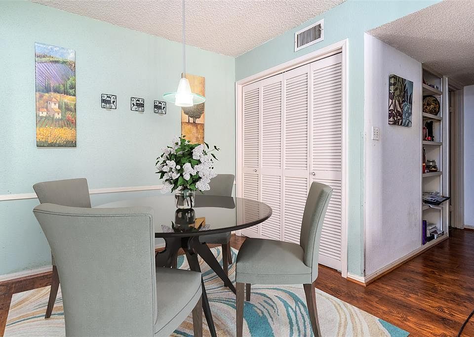 1st image of 2120 El Paseo St APT 402