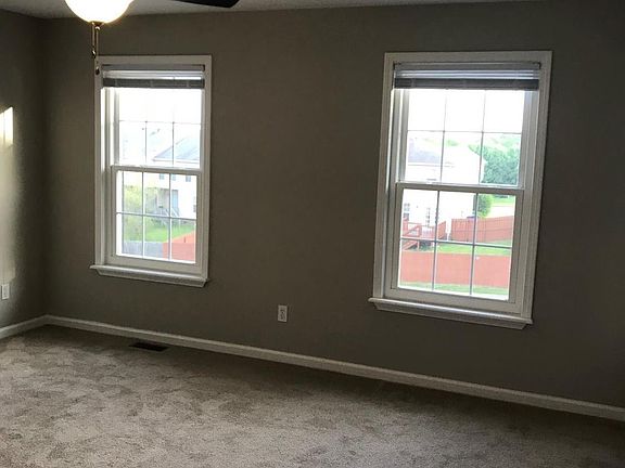 3rd image of 3708 Laredo Dr