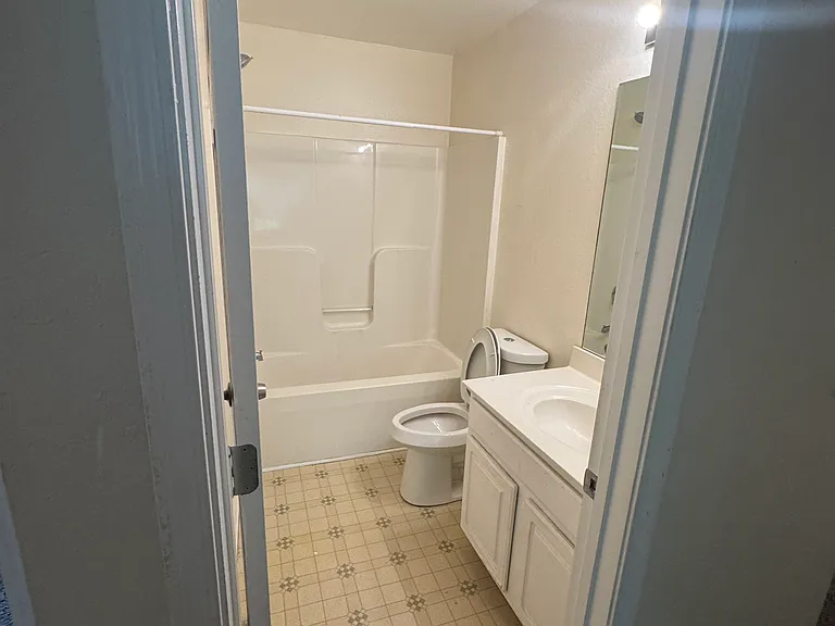 391 Brookview Dr — Photo 20