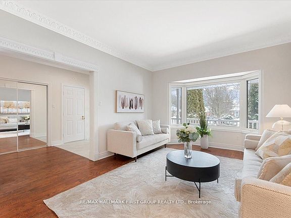 5th image of 1884 Appleview Rd