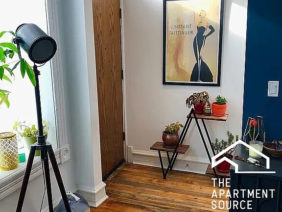 1847 S Loomis St #2 — Photo 3
