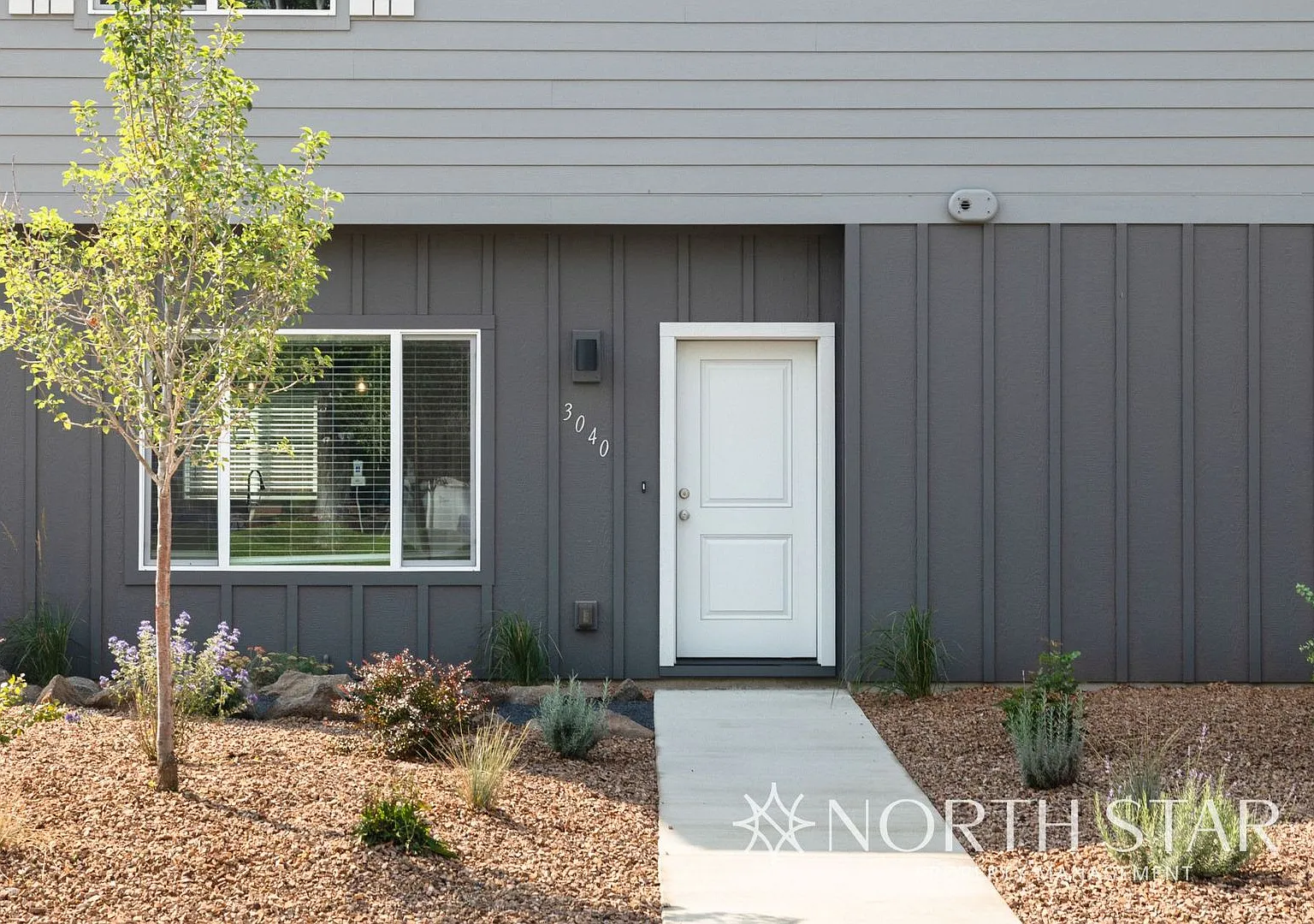 Spacious 3 bed/2.5 bath Brand New w/ Garage — Photo 3