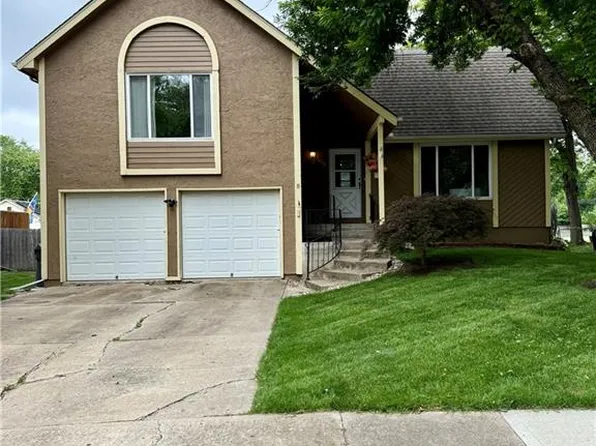 1428 S Scarborough St, Olathe, KS 66062