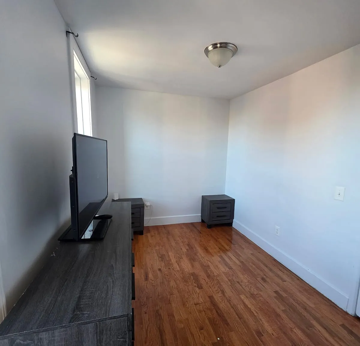 4 bed, 600 sqft, $1,200 — Photo 3