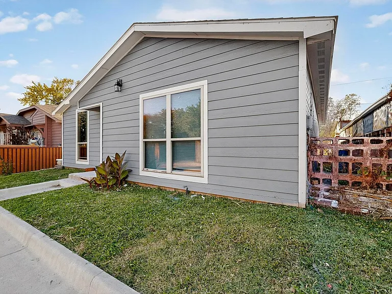 View of property exterior