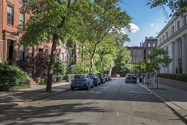 Rented by Bold New York | media 6